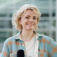Die Autorin Elisabeth Koblitz ist zu sehen.