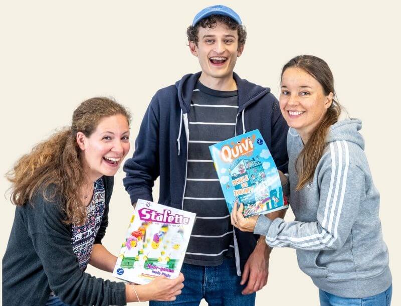 Julian Janssen mit unseren Chefredakteurinnen der Kinderzeitschriften Quivi und Stafette.
